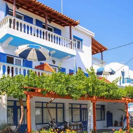 George Apartment Batsi (Andros)
