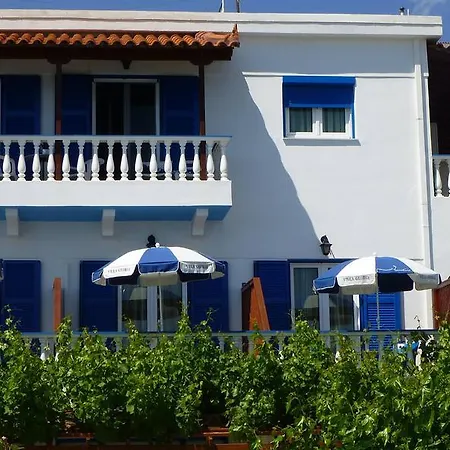 George Apartment Batsi (Andros)